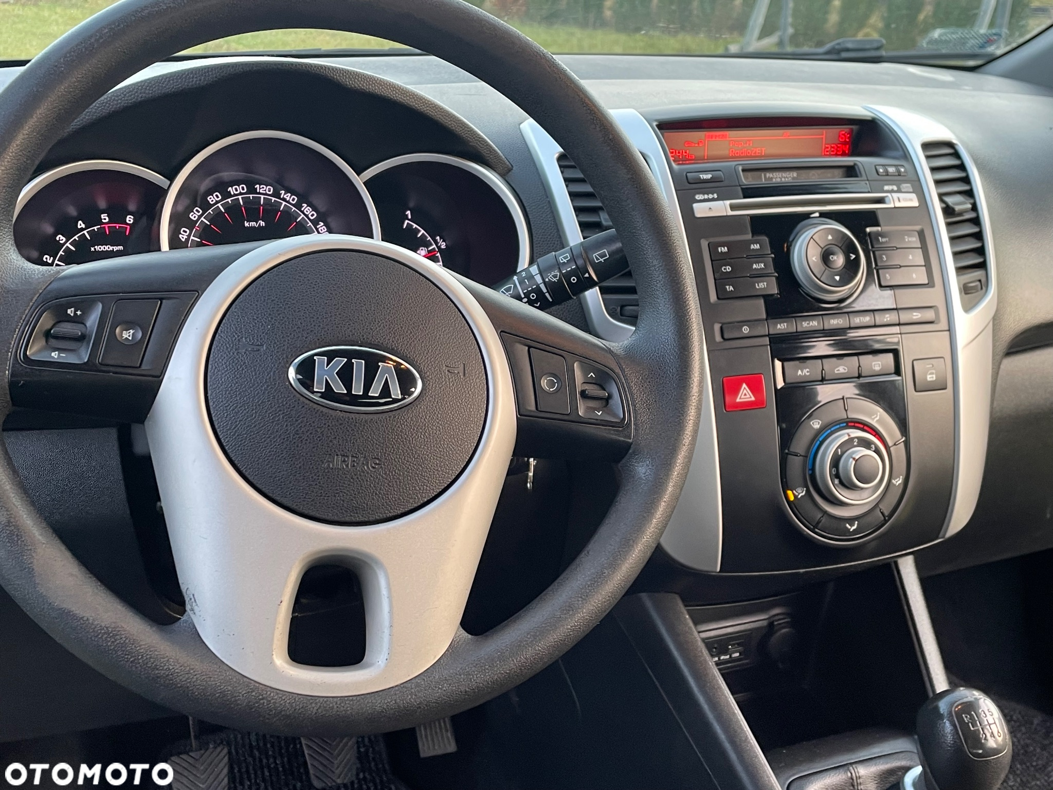 Kia Venga - 11