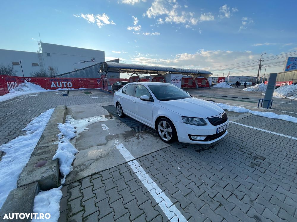 Skoda Octavia 2.0 TDI DSG Ambition - 3