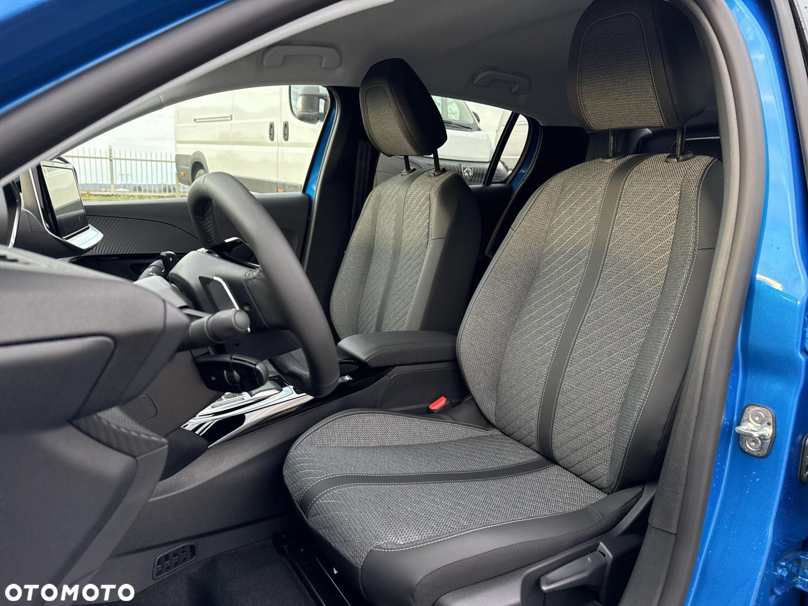 Peugeot 208 - 9