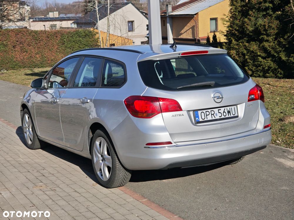 Opel Astra 1.7 CDTI Cosmo - 2
