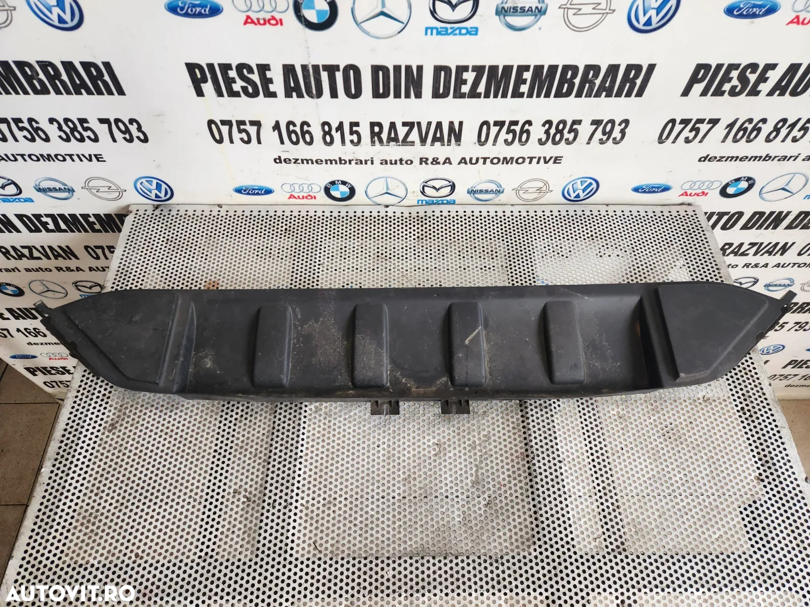 Ornament Superior Radiatoare Audi Q7 7L Dezmembrez Audi Q7 3.0 Diesel BUG Automat - Dezmembrari Ara - 4