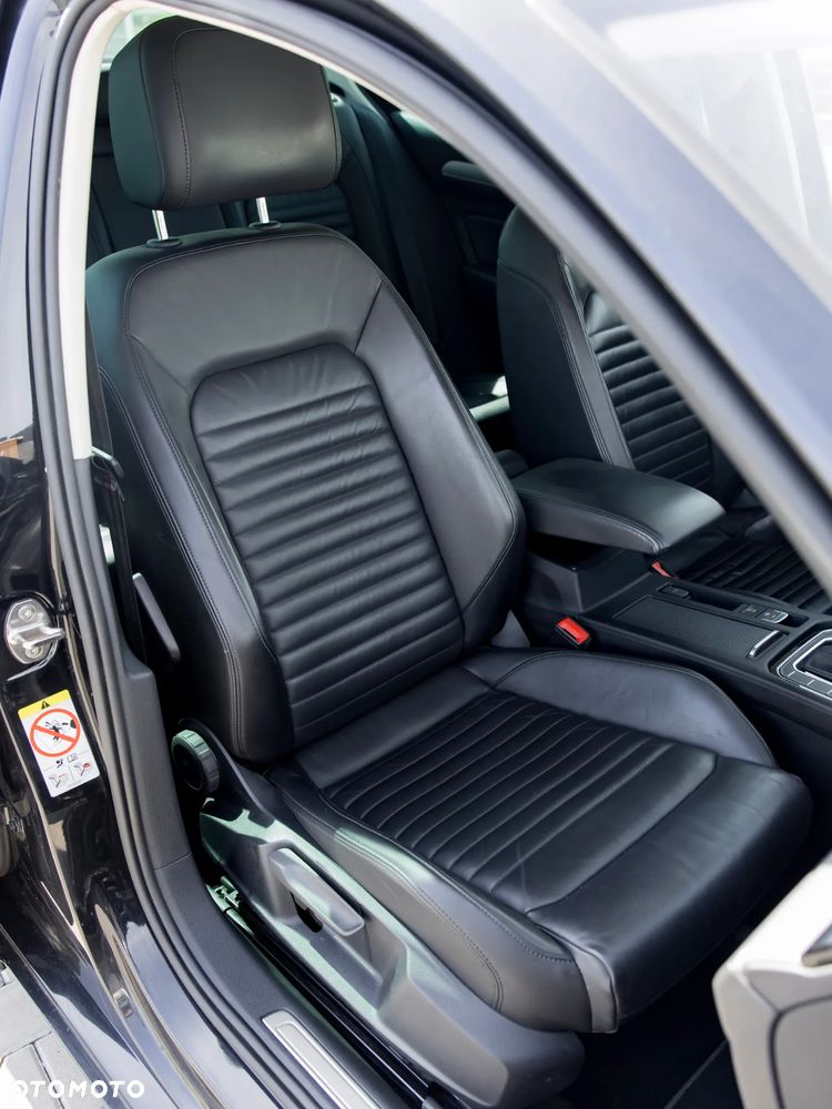 Volkswagen Passat 2.0 TDI 4Mot Elegance DSG - 22