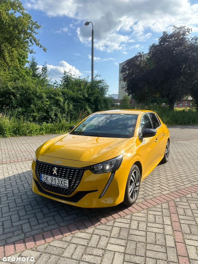 Peugeot 208 - 1