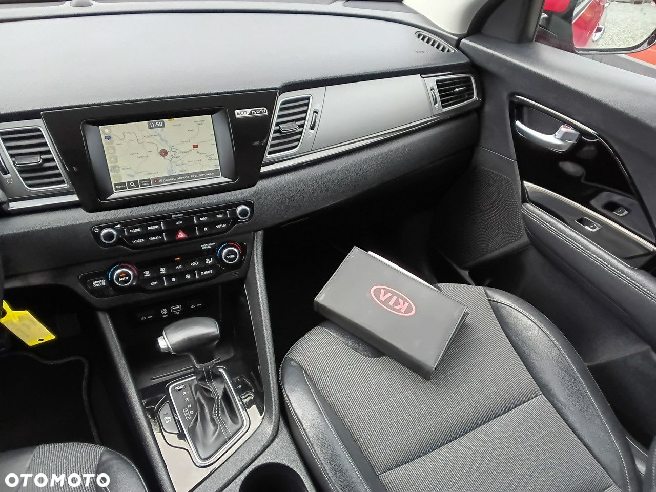 Kia Niro 1.6 GDI Hybrid Business Line - 11