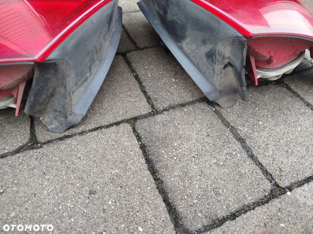 Audi A4 B6  sedan lampa tylna lewa - 9