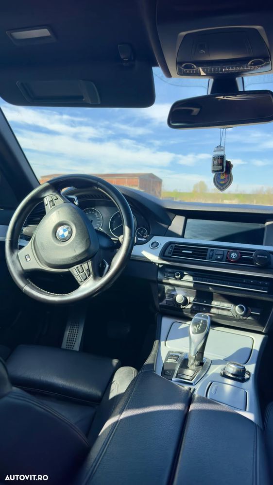BMW Seria 5 520d - 28