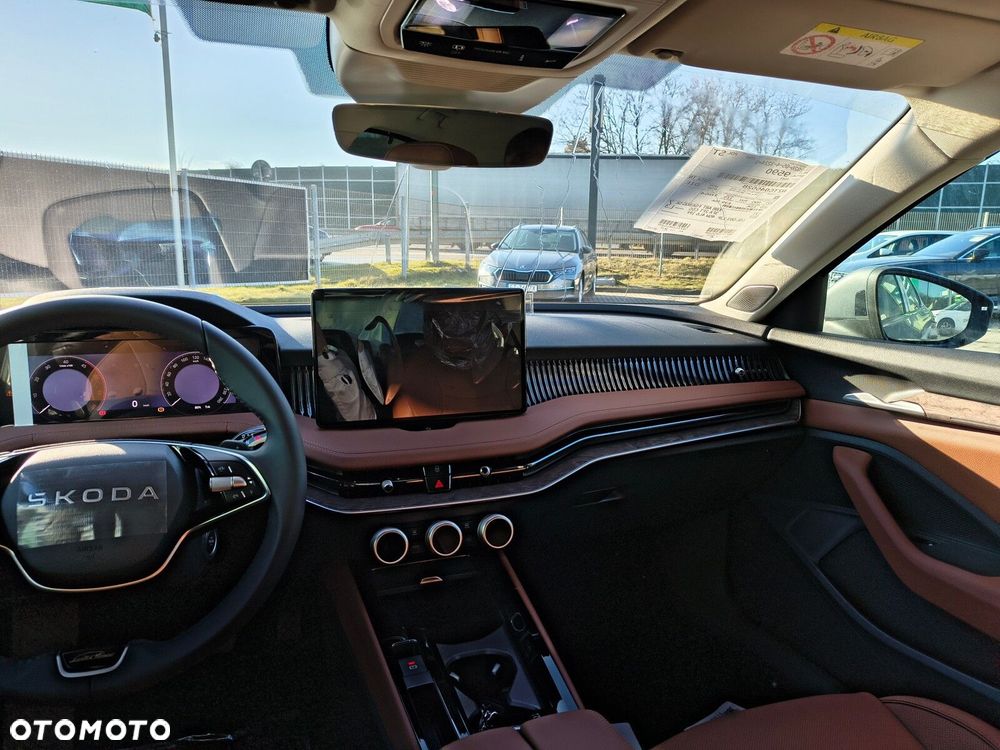 Skoda Superb 2.0 TDI SCR 4x4 L&K DSG - 23