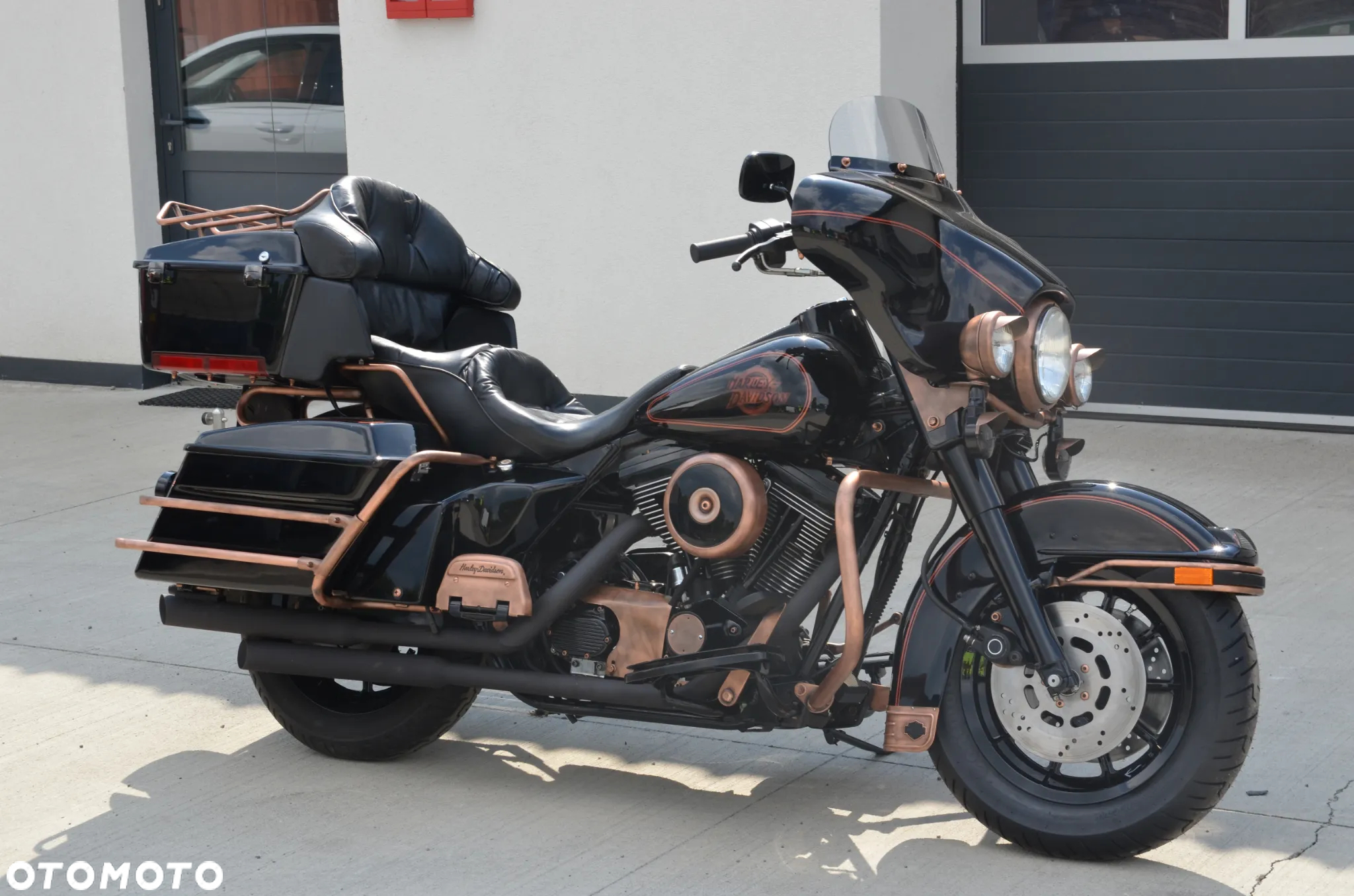 Harley-Davidson FLH Electra Glide - 40
