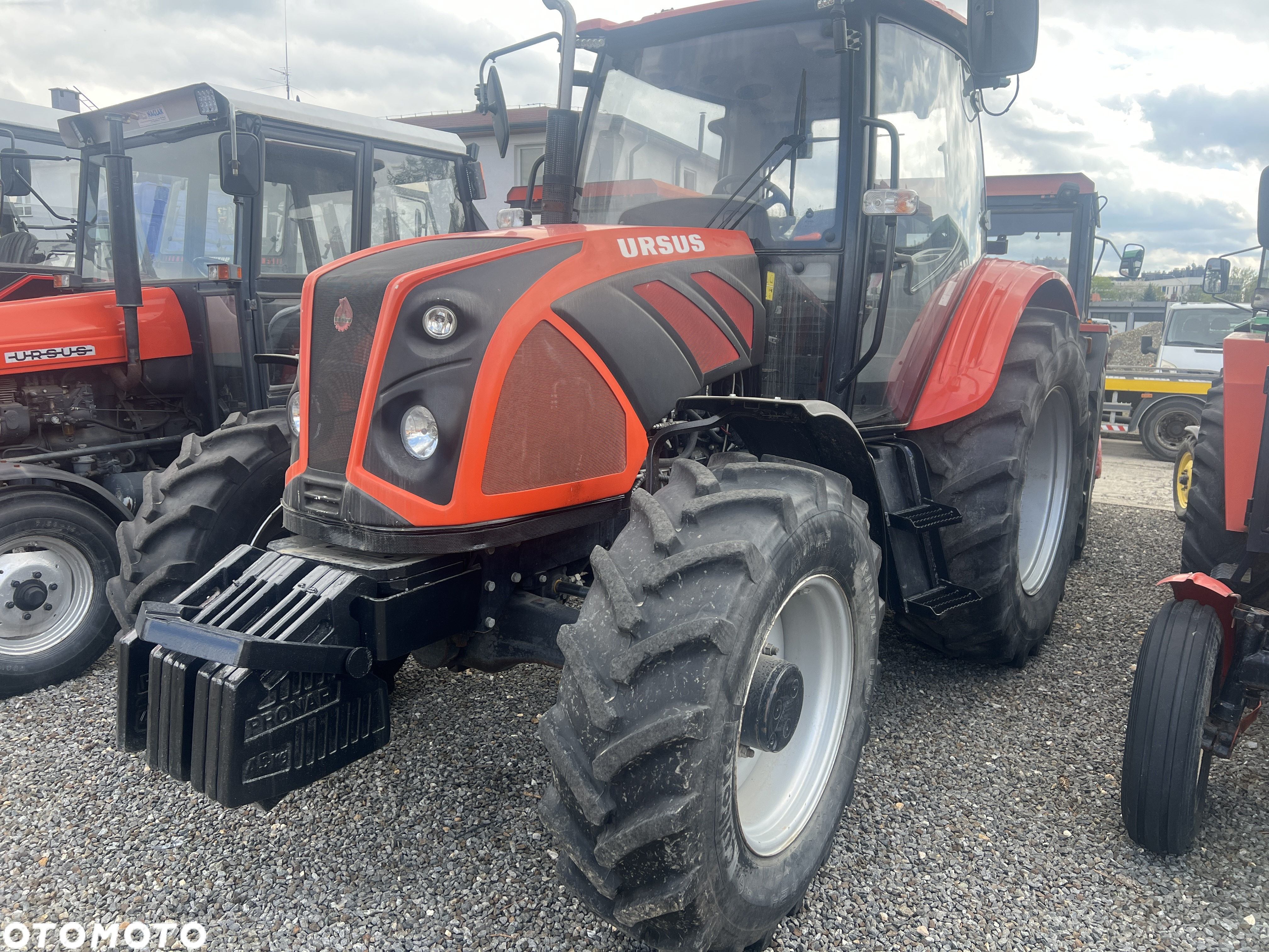 Ursus 11054 - 24