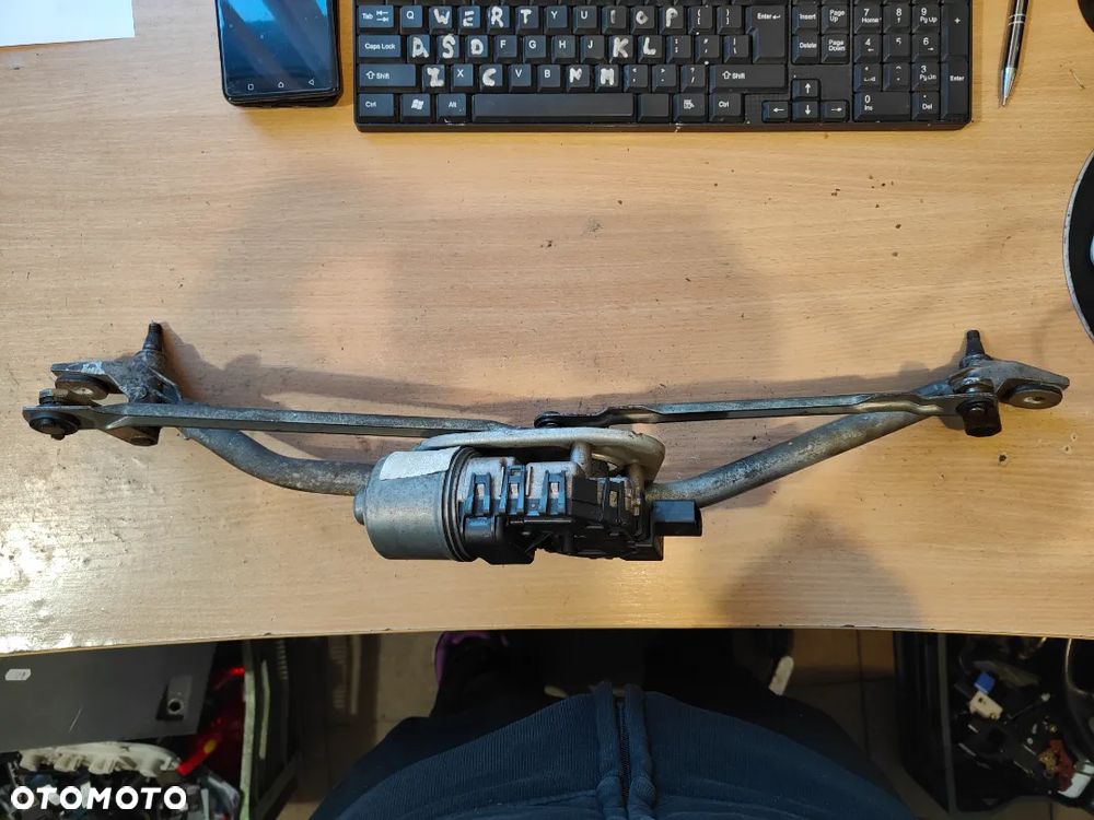 Mechanizm wycieraczek przód Volkswagen Passat B5 0390241528 - 2