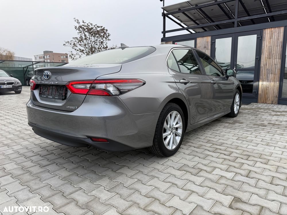 Toyota Camry Business Edition - 11