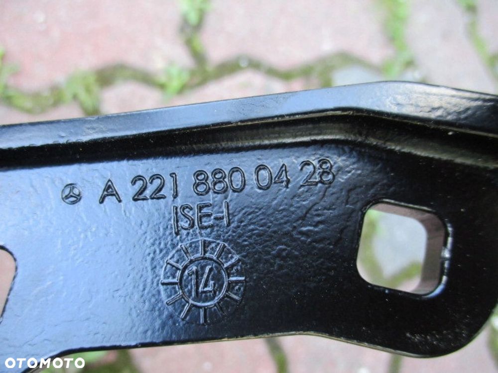 ZAWIAS PRAWY MASKI MERCEDES S W221 A2218800428 - 5