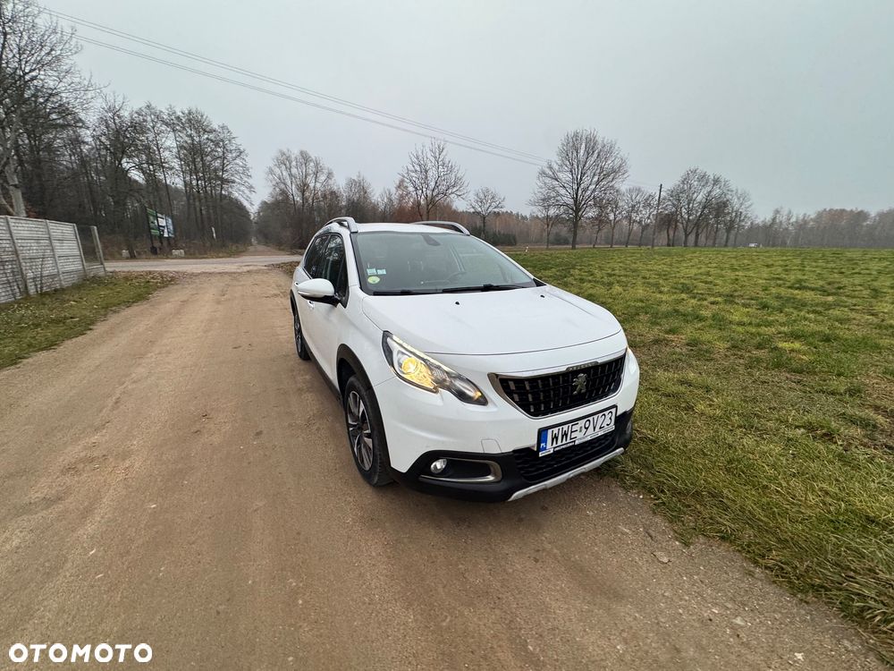 Peugeot 2008 BlueHDi FAP 120 STOP & START EAT6 Allure - 19