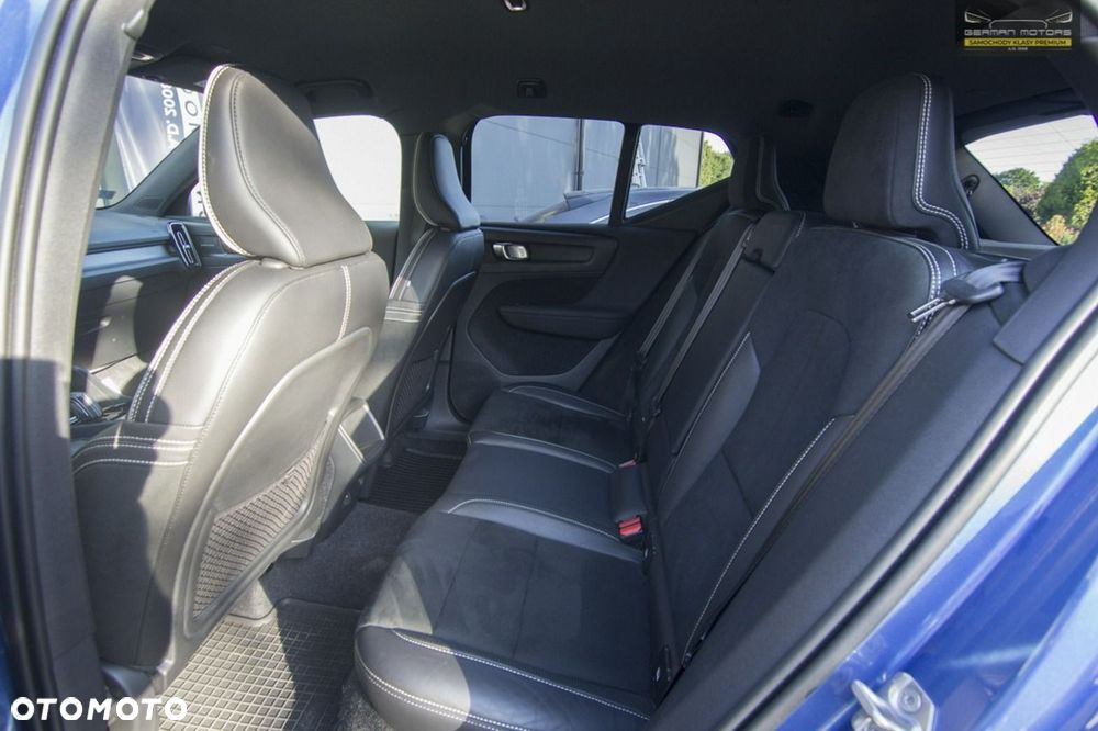 Volvo XC 40 - 32