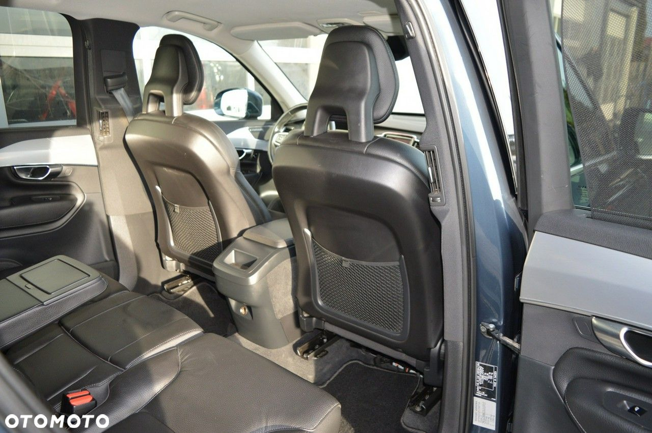 Volvo XC 90 D5 AWD Momentum - 29