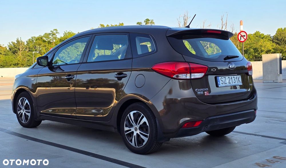 Kia Carens 1.7 CRDi L 7os - 8