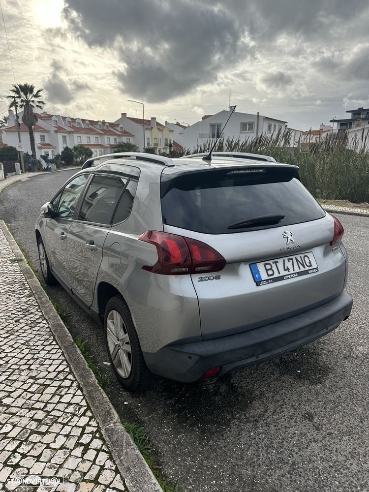 Peugeot 2008 1.2 PureTech Style - 4