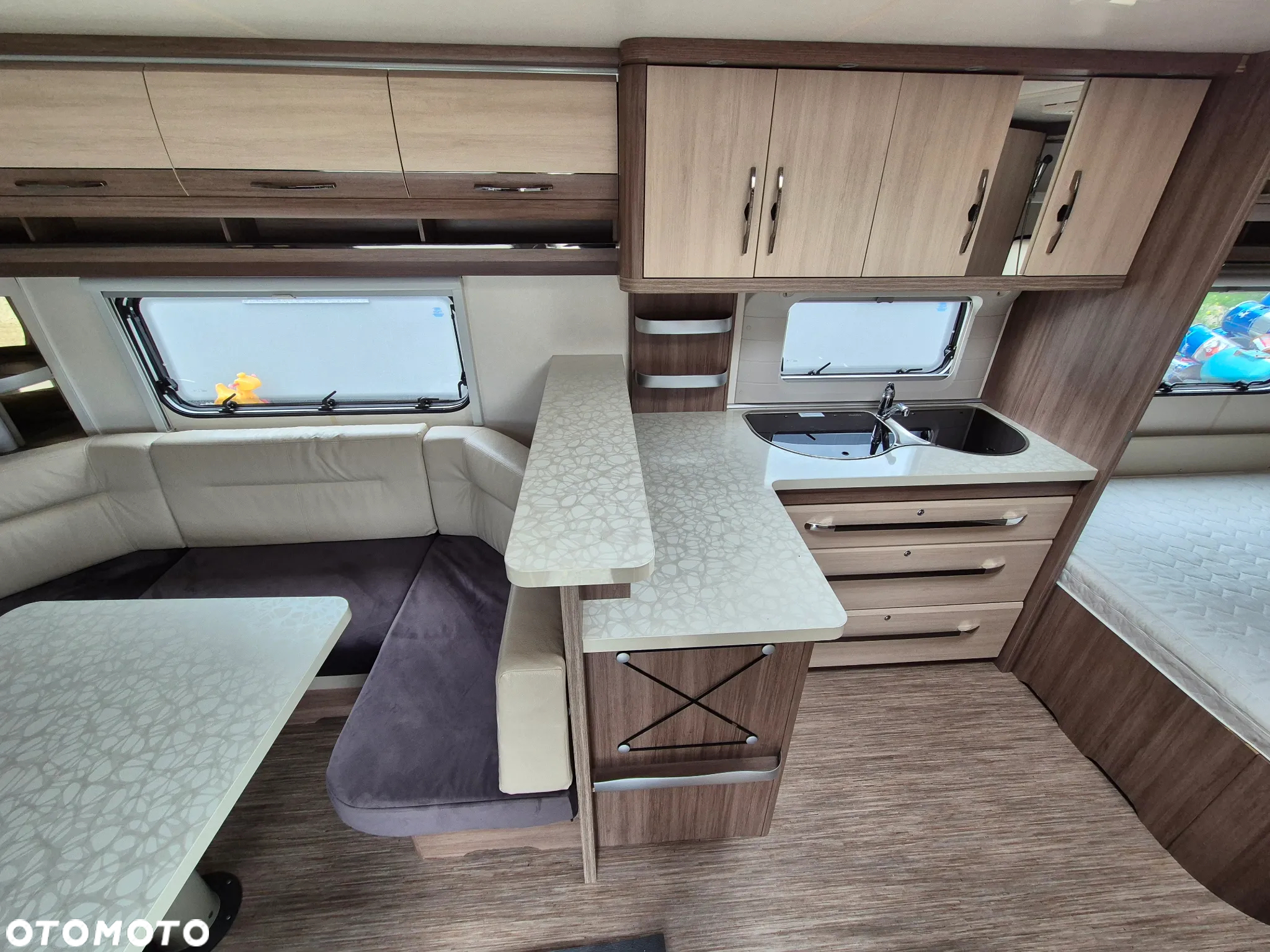 Hobby DE LUXE - 16
