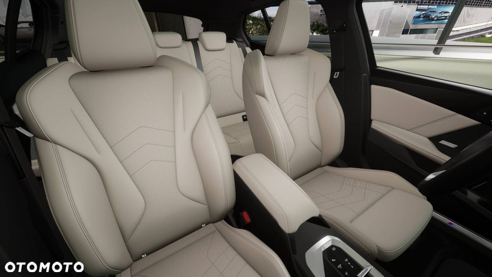 BMW Seria 1 120 mHEV - 13
