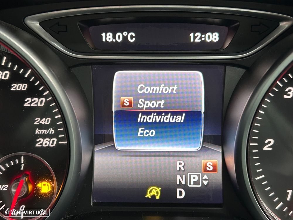 Mercedes-Benz CLA 220 d Shooting Brake AMG Line Aut. - 53