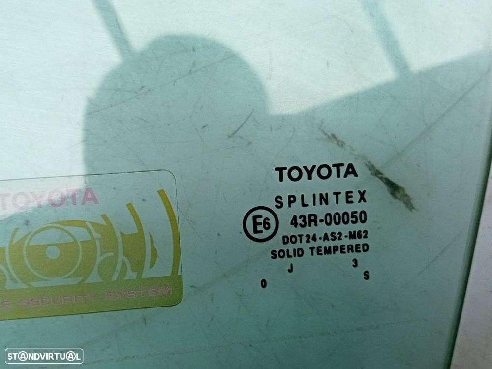 Vidro porta frente esquerda TOYOTA Avensis Sedan (_T22_) - 2