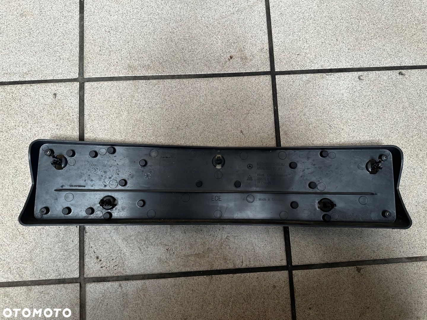 MERCEDES-BENZ W177 LIFT RAMKA PODKŁADKA TABLICY REJESTRACYJNEJ A1768850781 - 2