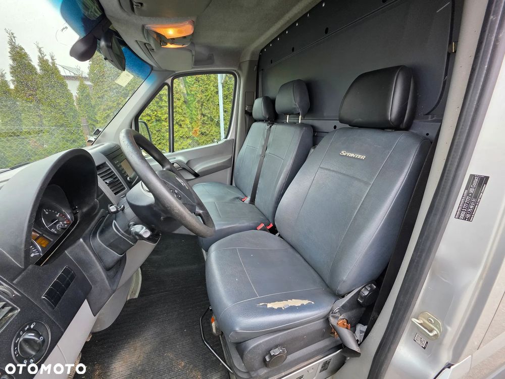 Mercedes-Benz Sprinter - 9