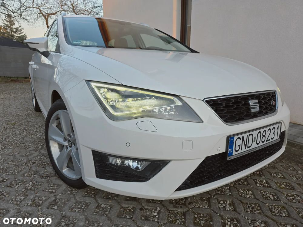 Seat Leon 2.0 TDI DPF Ecomotive DSG FR - 27
