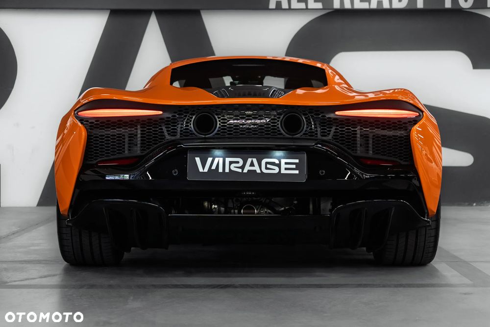McLaren Artura - 24