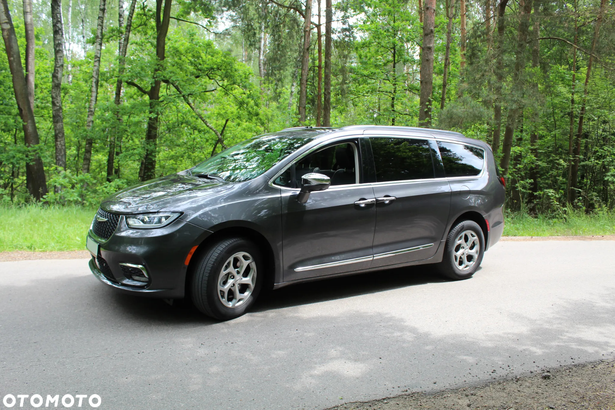Chrysler Pacifica - 8