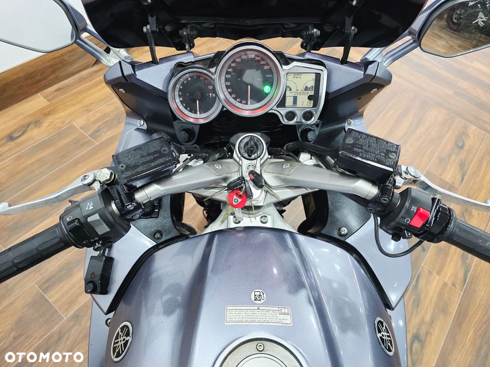 Yamaha FJR - 6