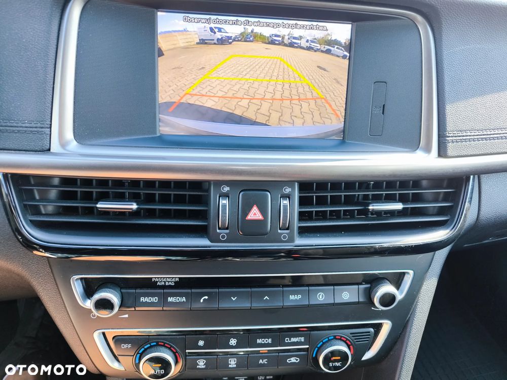 Kia Optima 2.0 M - 21