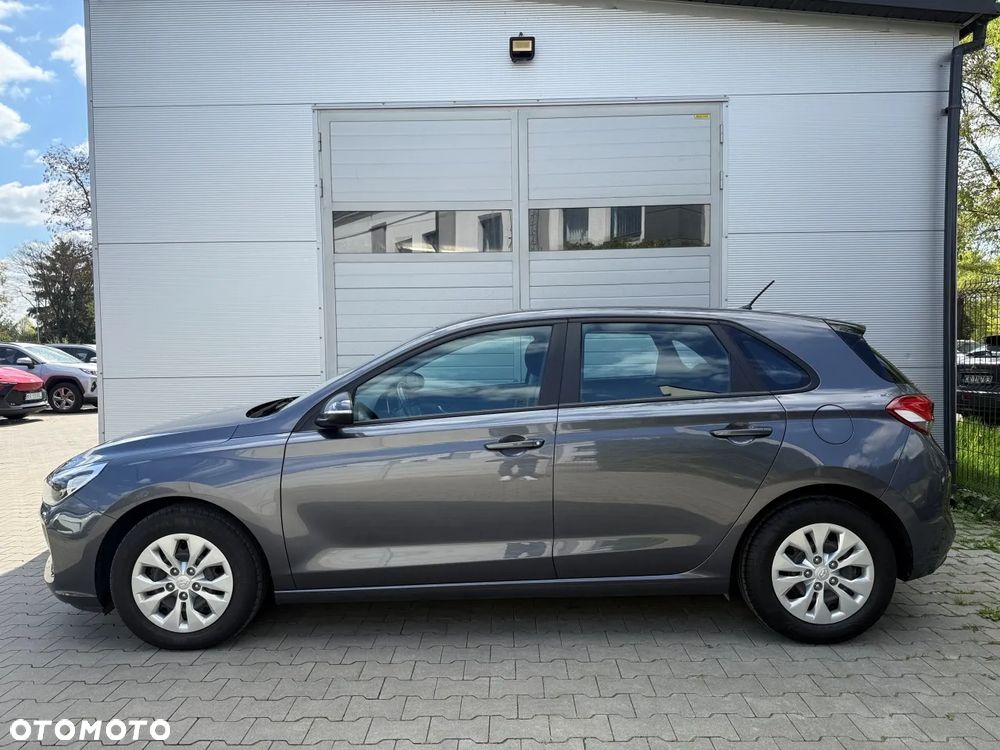 Hyundai i30 1.6 D Classic + - 4