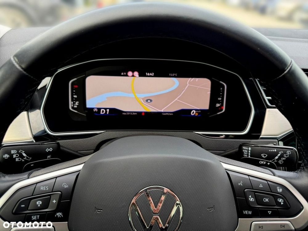 Volkswagen Passat - 18