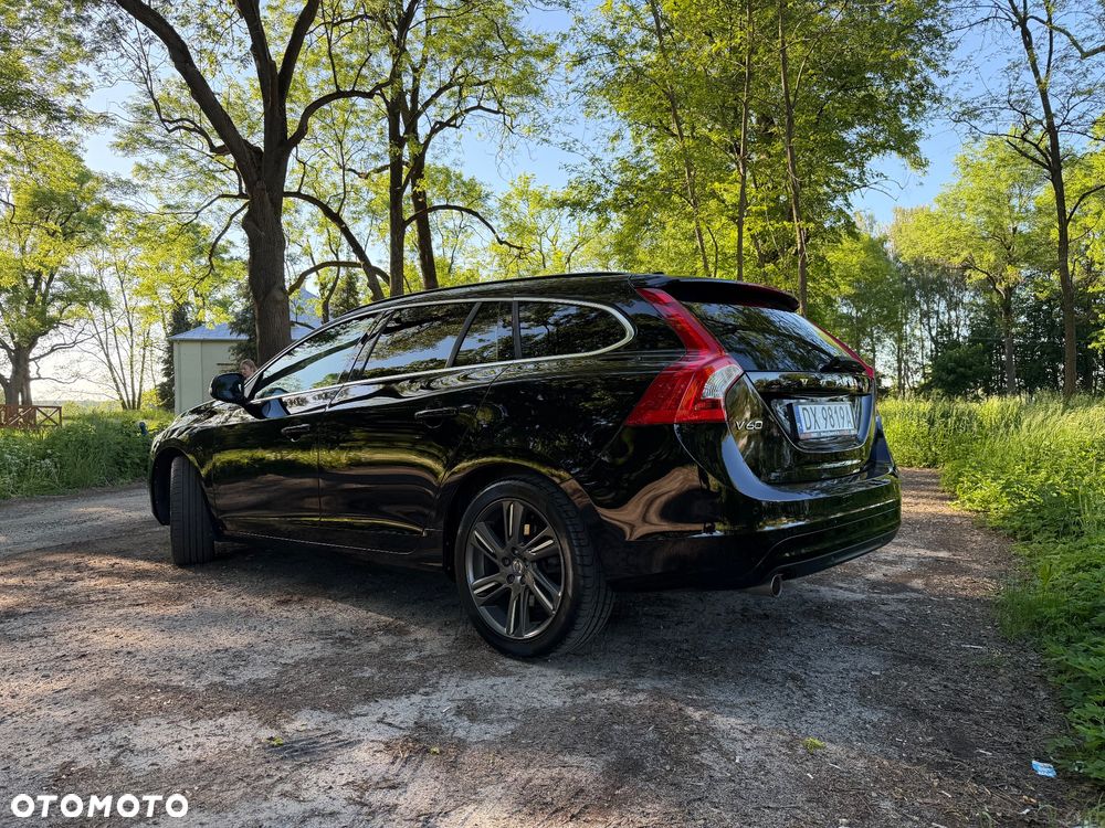 Volvo V60 D2 Drive-E Dynamic Edition (Momentum) - 4