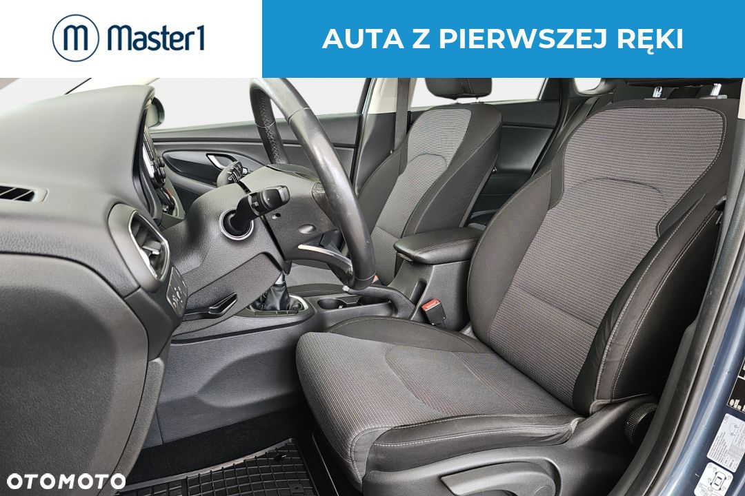 Hyundai i30 1.5 DPI Classic + - 11