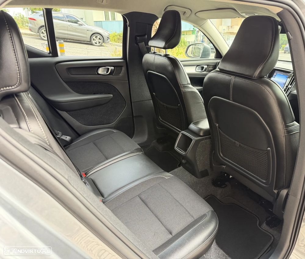 Volvo XC 40 2.0 D3 Momentum - 23