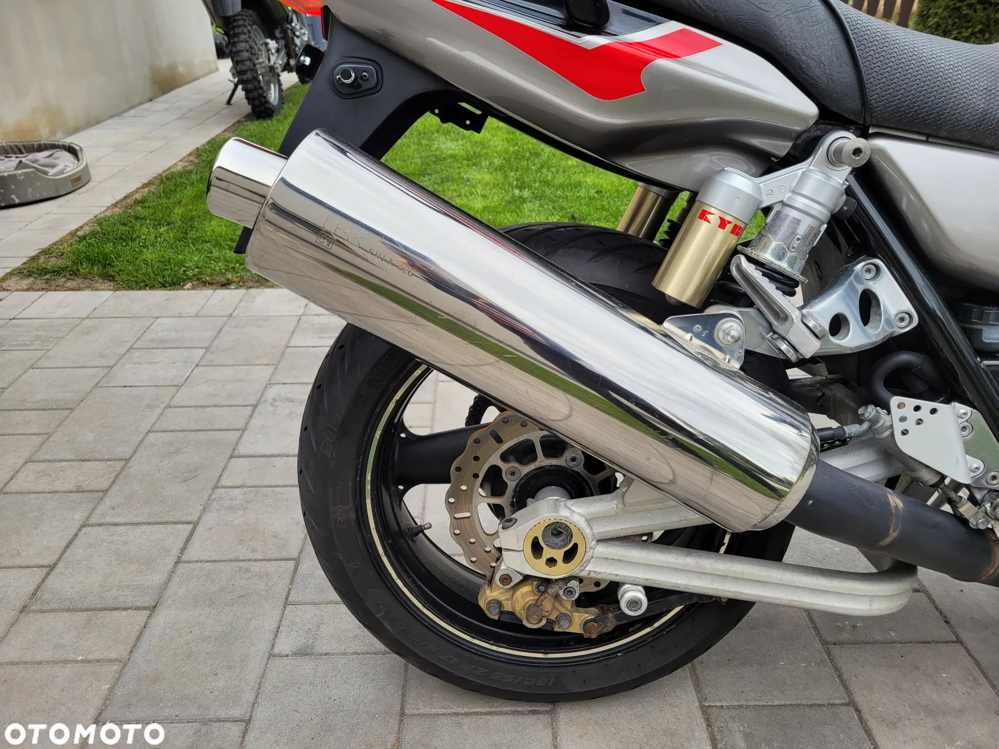 Kawasaki ZRX - 28