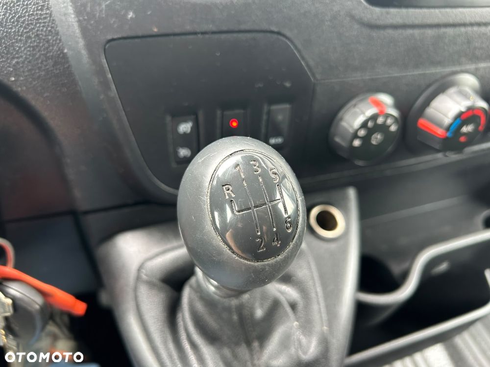 Renault Master 2.3 DCI 170KM Kontener 8 palet + winda 750kg + drzwi boczne **Klima**Sprowadzony**2016R** - 19