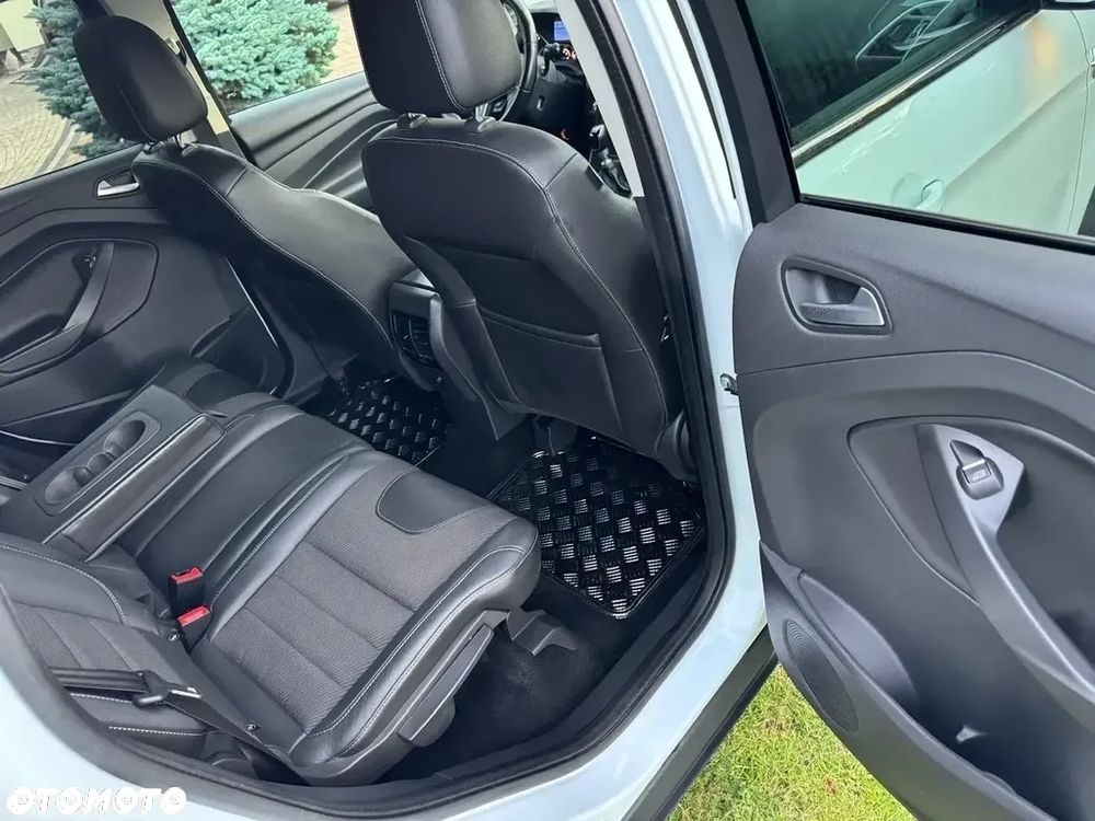 Ford Kuga - 17