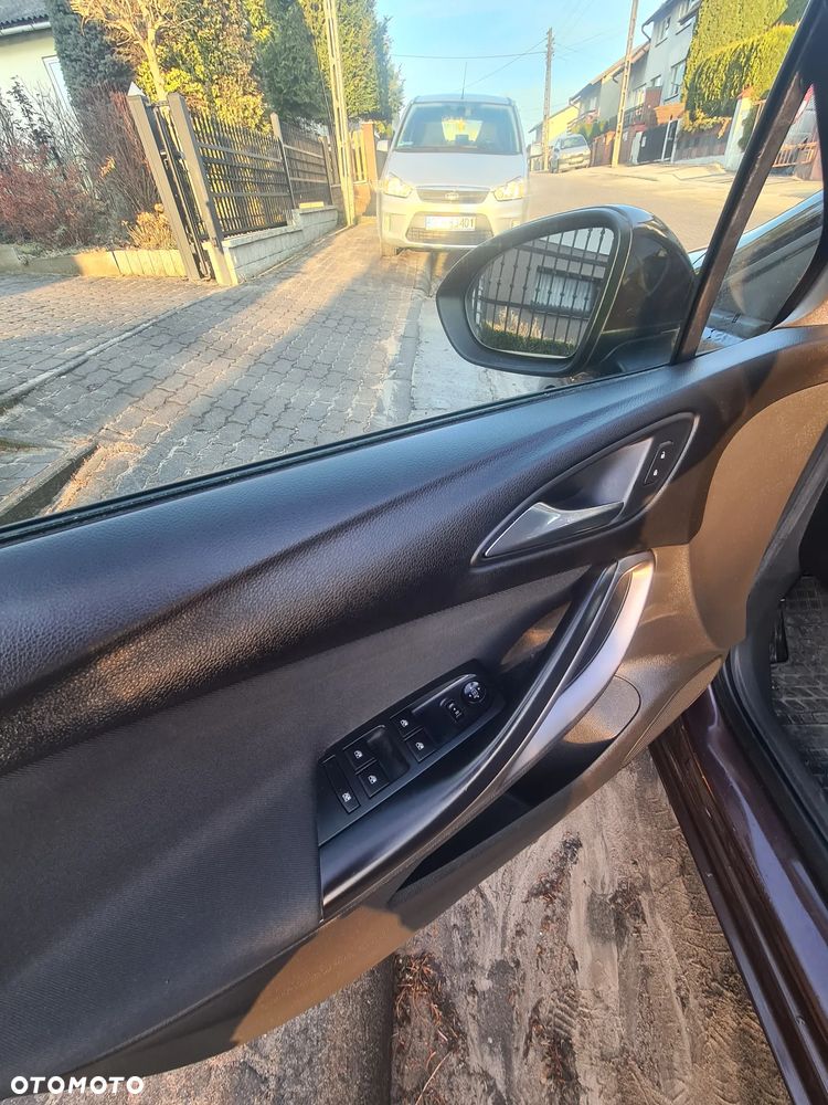 Opel Astra 1.4 T Enjoy - 7