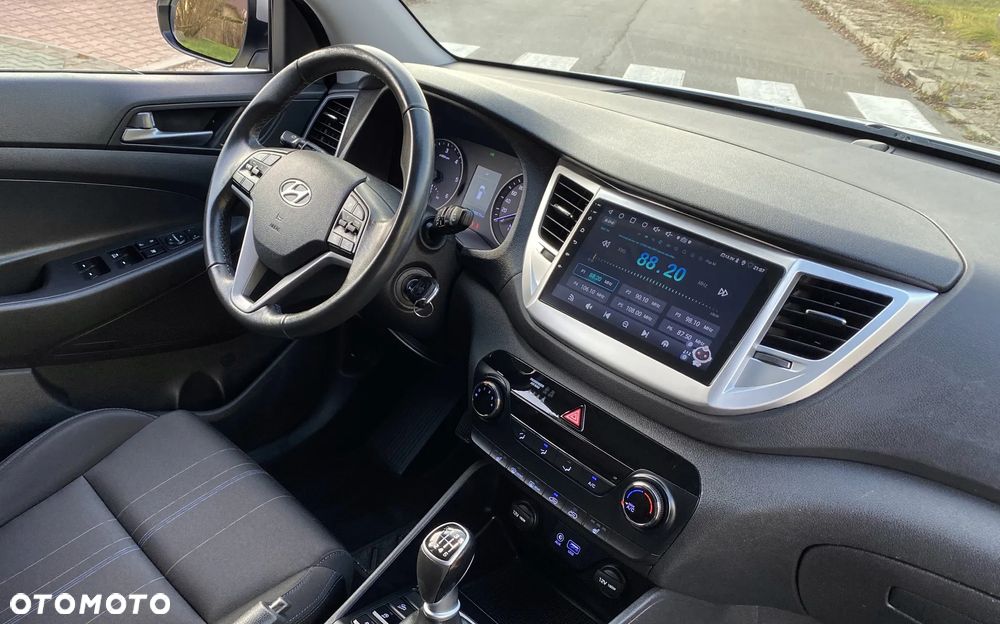 Hyundai Tucson blue 1.7 CRDi 2WD Style - 18