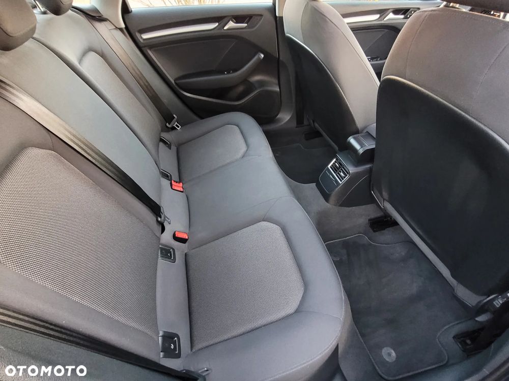 Audi A3 Limousine 1.6 TDI sport - 16