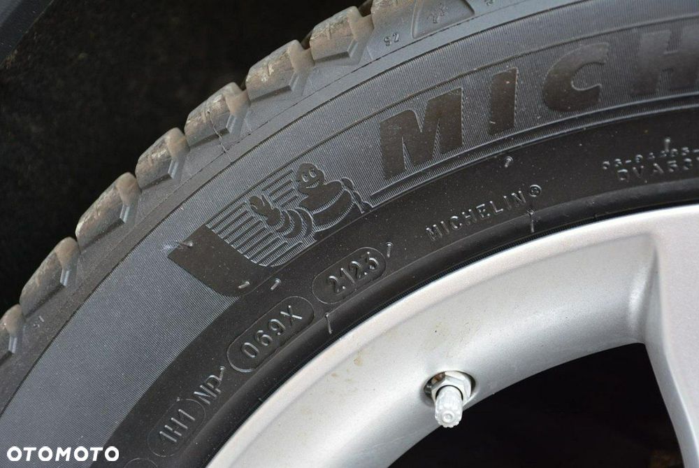 Mercedes-Benz GLA 200 Urban - 29