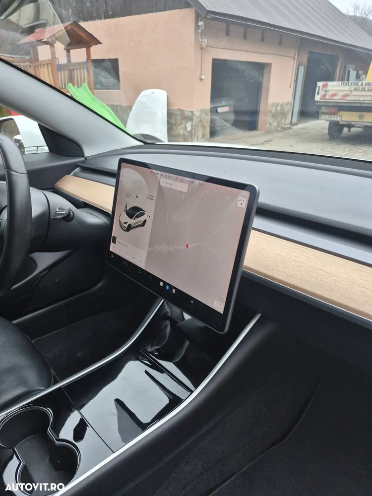 Tesla Model 3 - 15