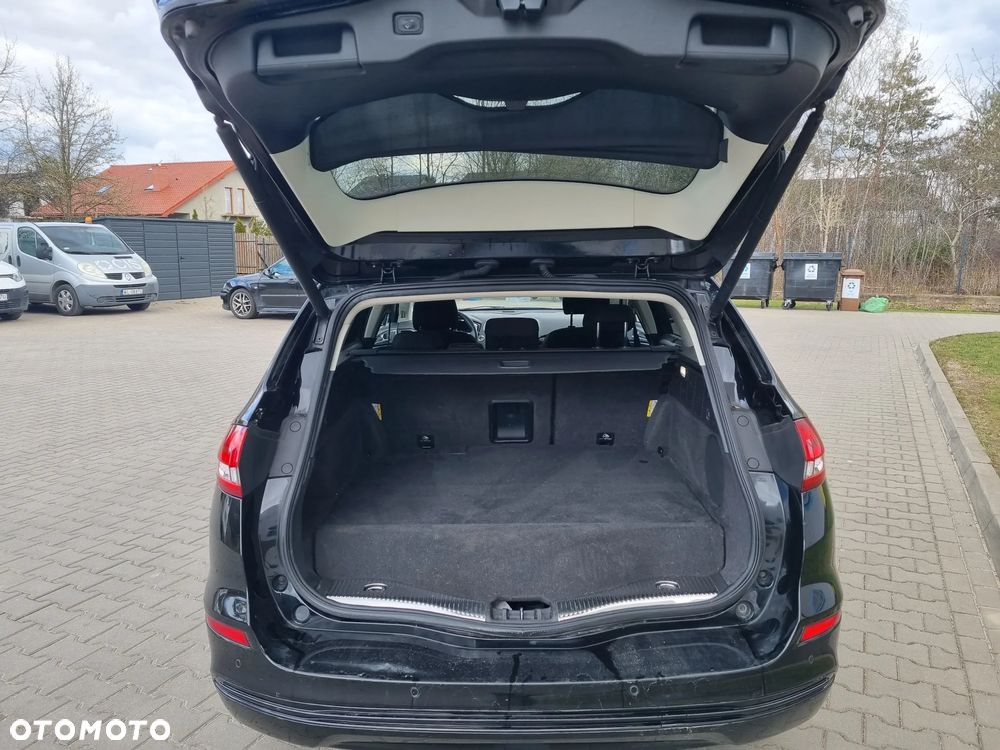 Ford Mondeo SW 2.0 Hybrid Titanium - 30