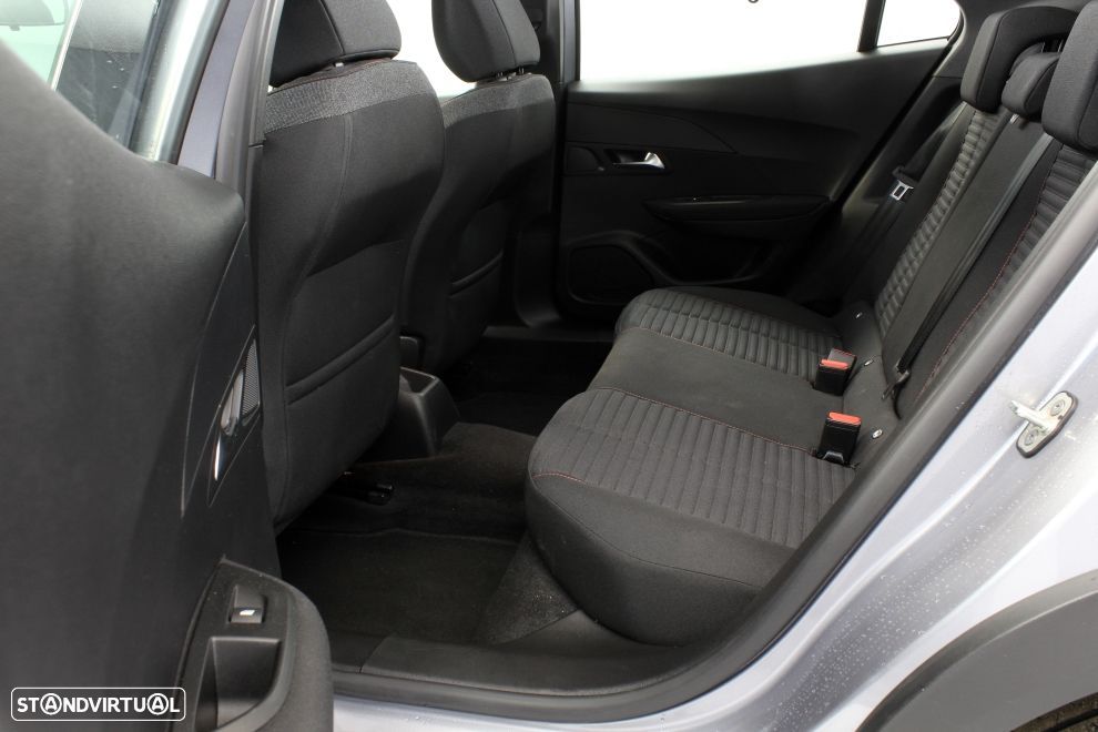 Peugeot 2008 1.2 PureTech Active Pack - 23