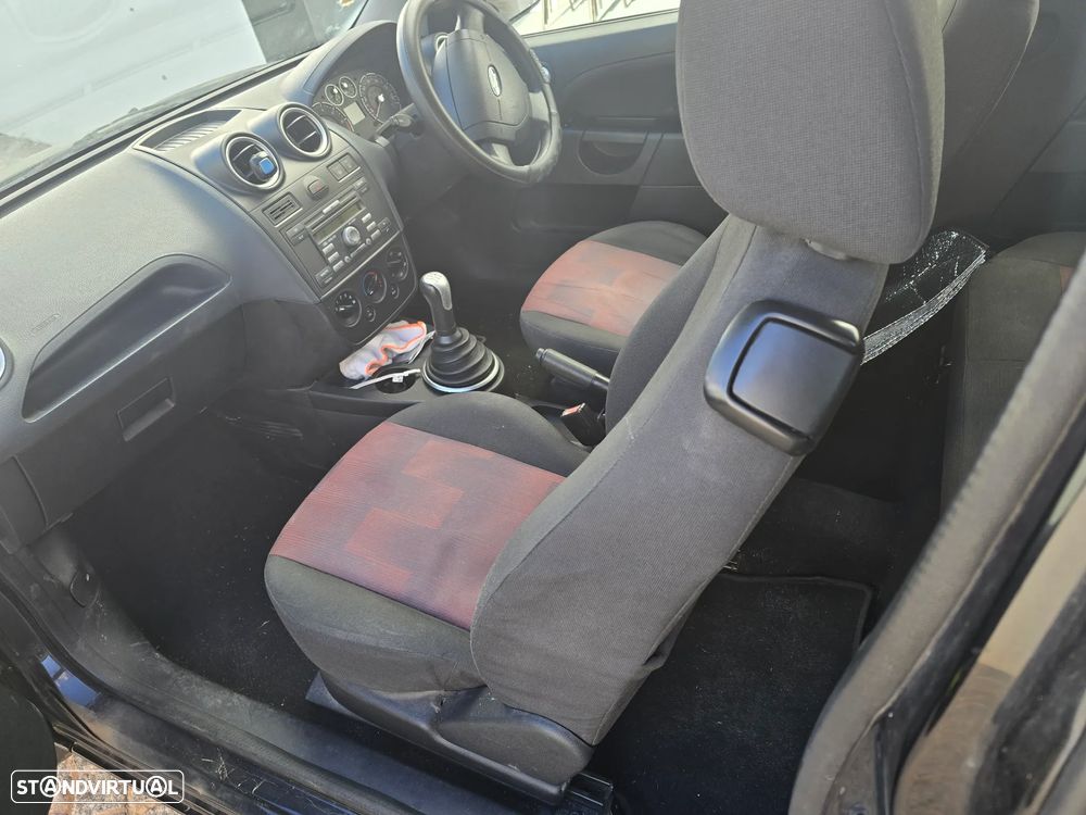 Ford Fiesta 1.25 Techno - 5