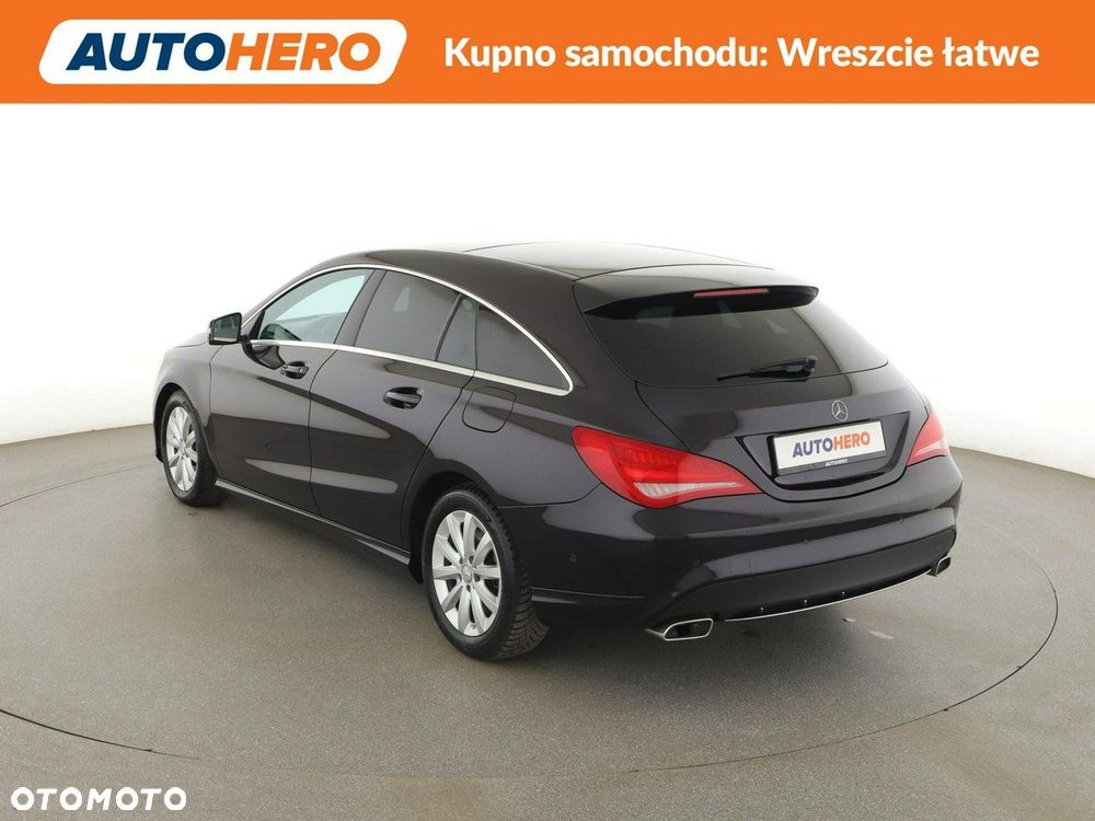 Mercedes-Benz CLA 200 7G-DCT Urban - 5