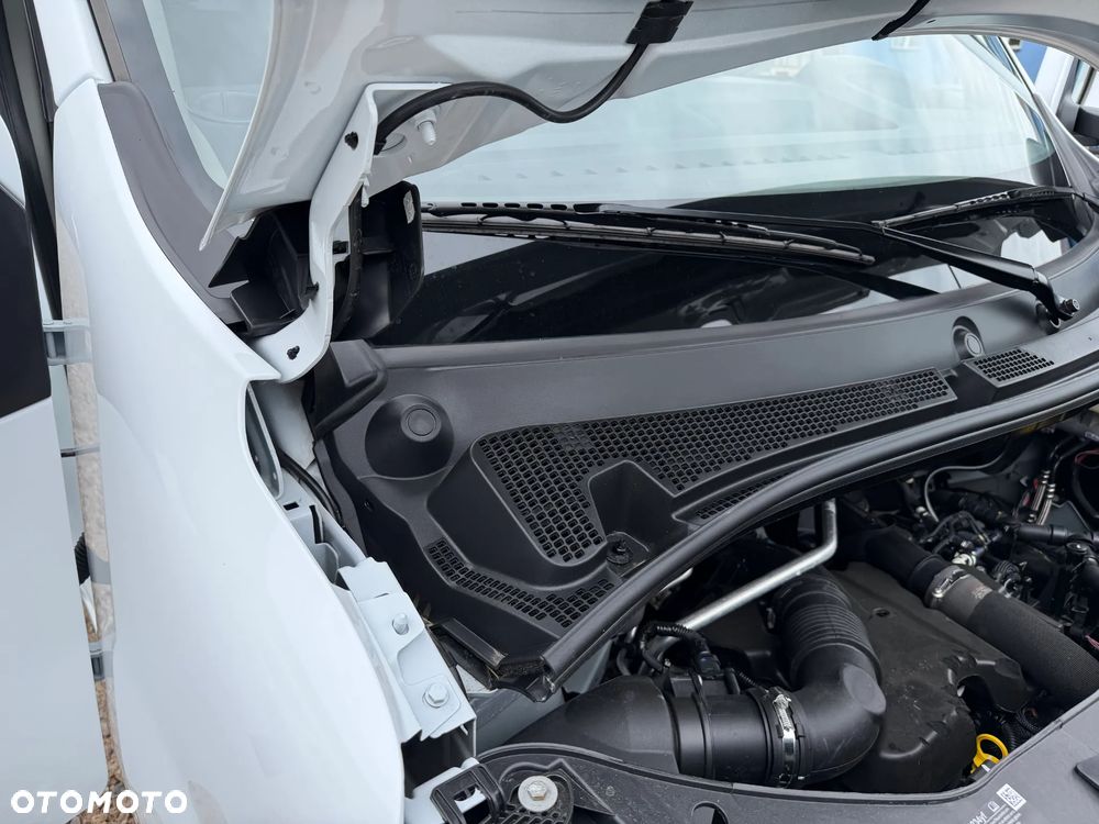 Renault MASTER L3H2 MAXI MOCNY SILNIK 2.3DCI Rozrząd na ŁAŃCUCHU, Pełna zabudowa paki, Zawiasy drzwi tył 180' DMC3.5t Duża ładowność 1302Kg, Homologacja VAT-1, Parktroniki, Minibar, Stolik EasyLife, Lustro WideView, Oświetlenie LED, Tempomat, Halogeny, Pakiet Chrom Design, Szare wnętrze, SERWIS ASO RENAULT!! - 31